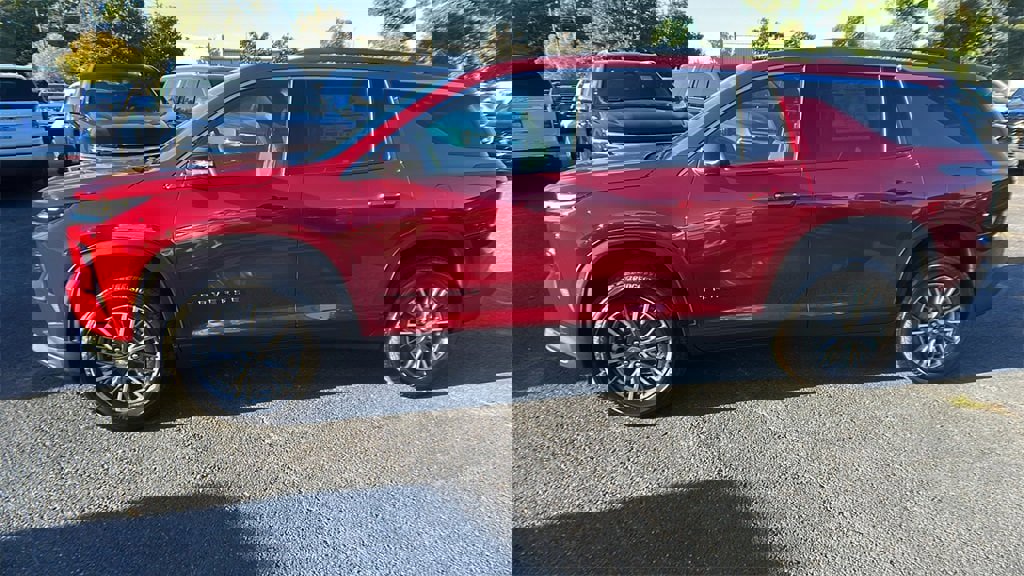 New 2026 Chevrolet Traverse LT image 8