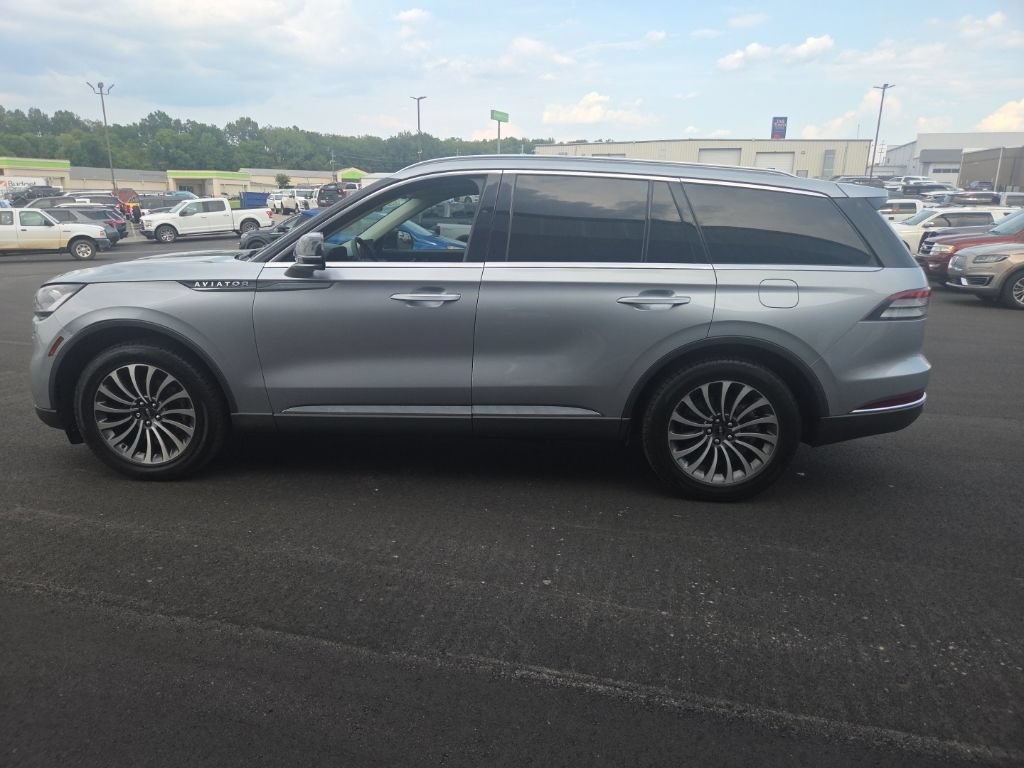 Used 2024 Lincoln Aviator 2WD w/ Premium Package image 5