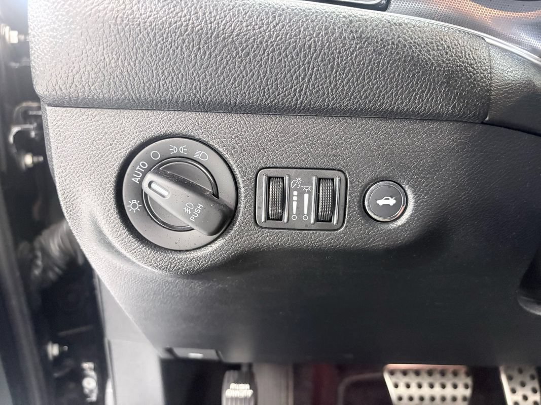 Used 2018 Dodge Challenger GT AWD/4WD image 26