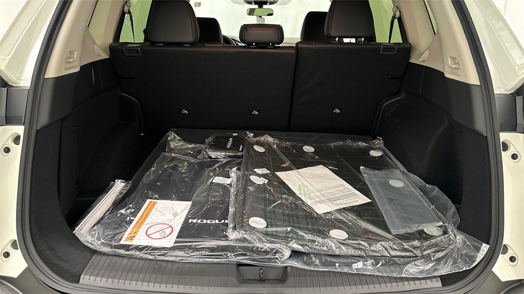 Certified 2023 Nissan Rogue SV w/ SV Premium B Package image 13