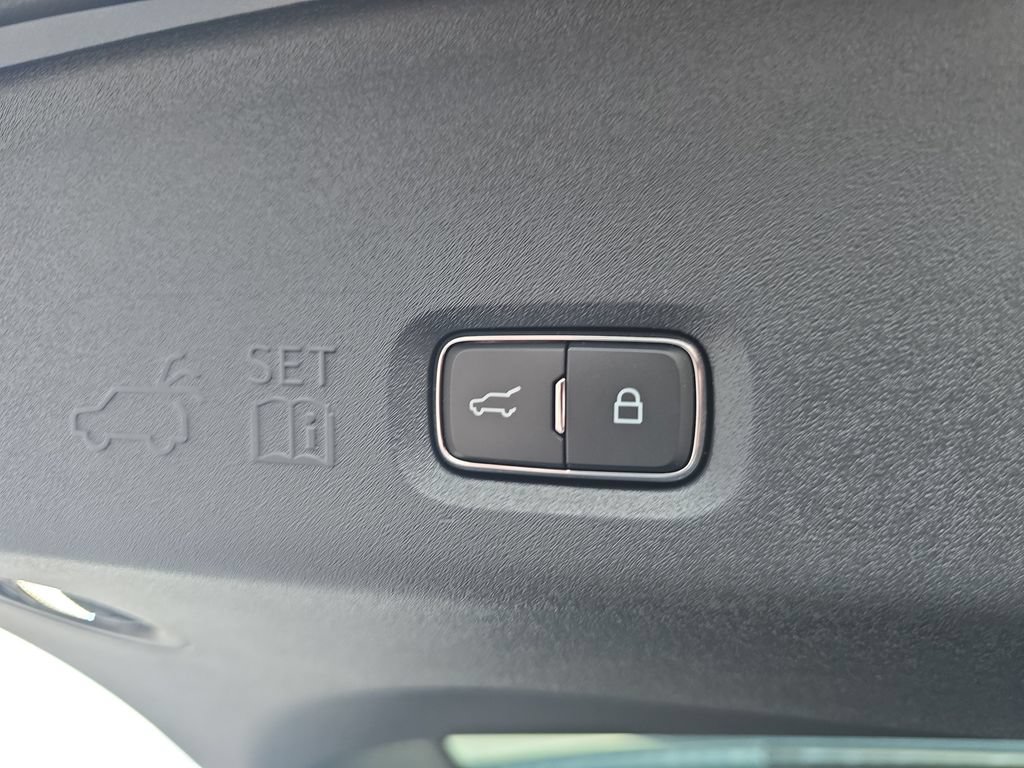 New 2027 Lincoln Navigator Premiere RWD image 26