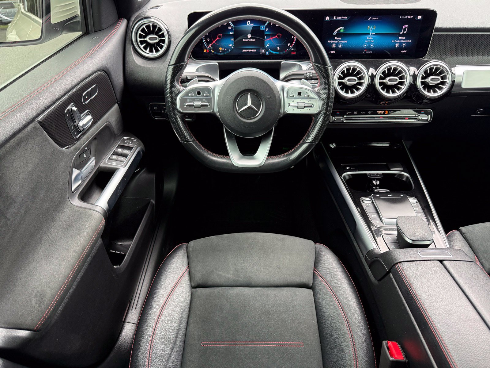 Used 2021 Mercedes-Benz GLB 35 AMG 4MATIC image 30