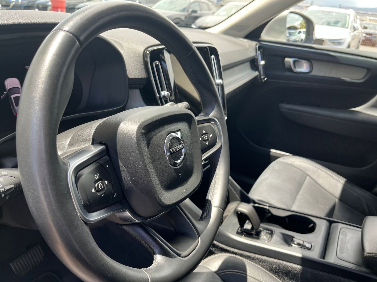 Used 2024 Volvo XC40 B5 Core AWD/4WD image 36