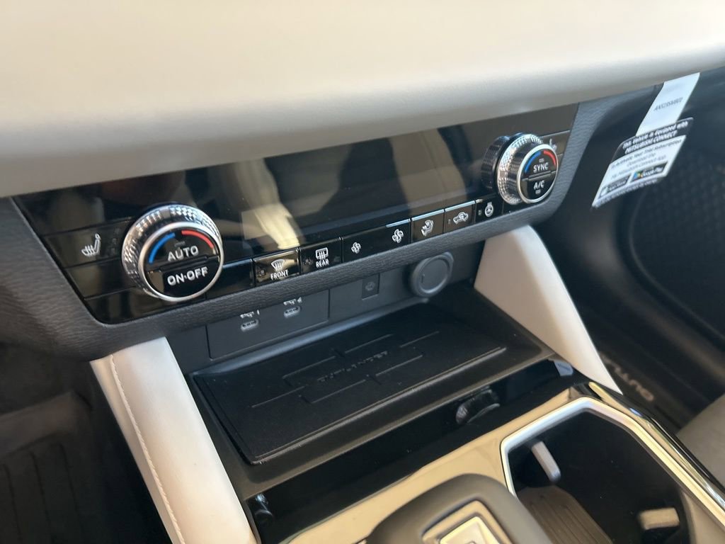 New 2026 Mitsubishi Outlander SE image 43