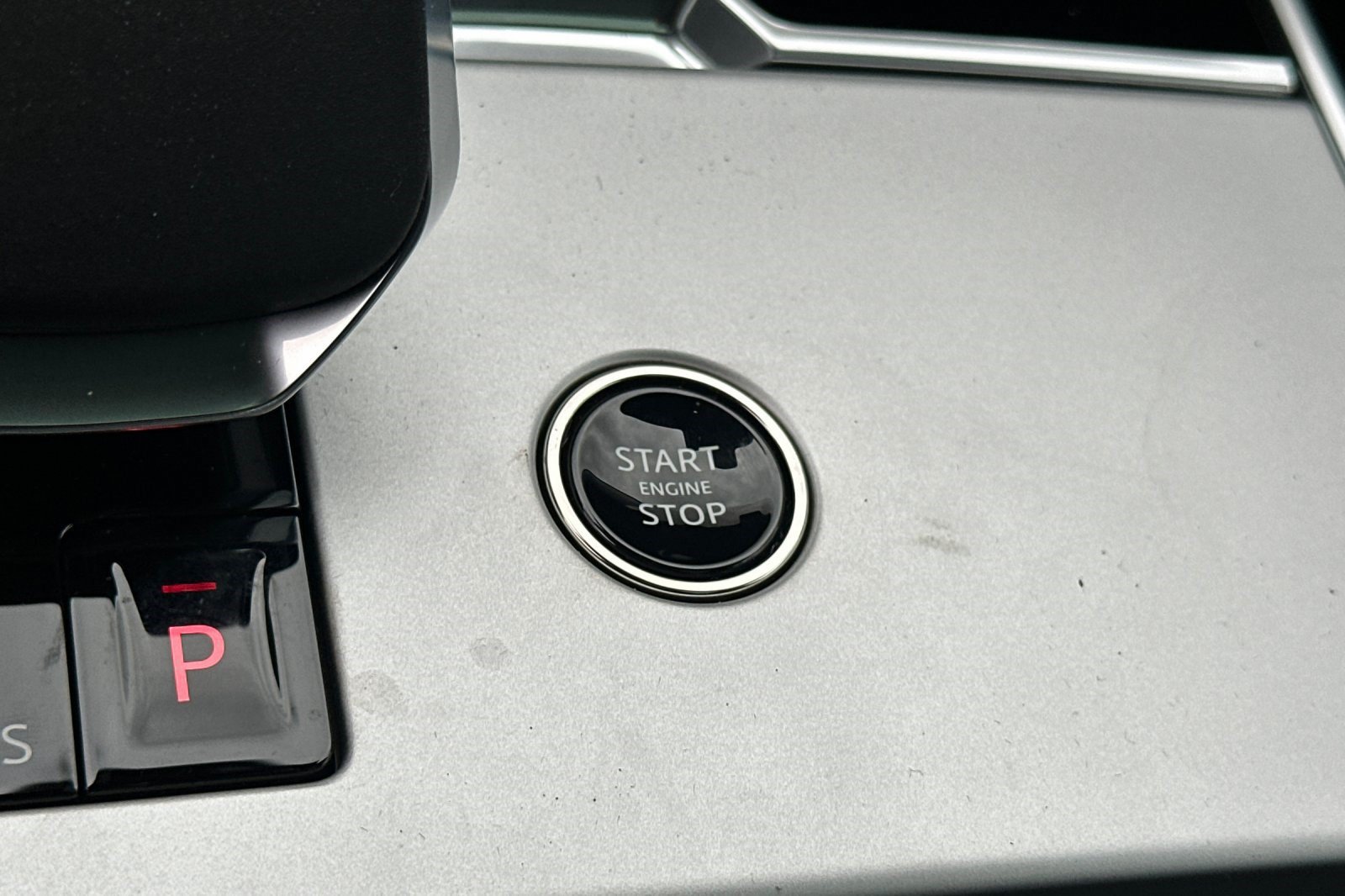 New 2026 Land Rover Range Rover SE AWD/4WD image 16