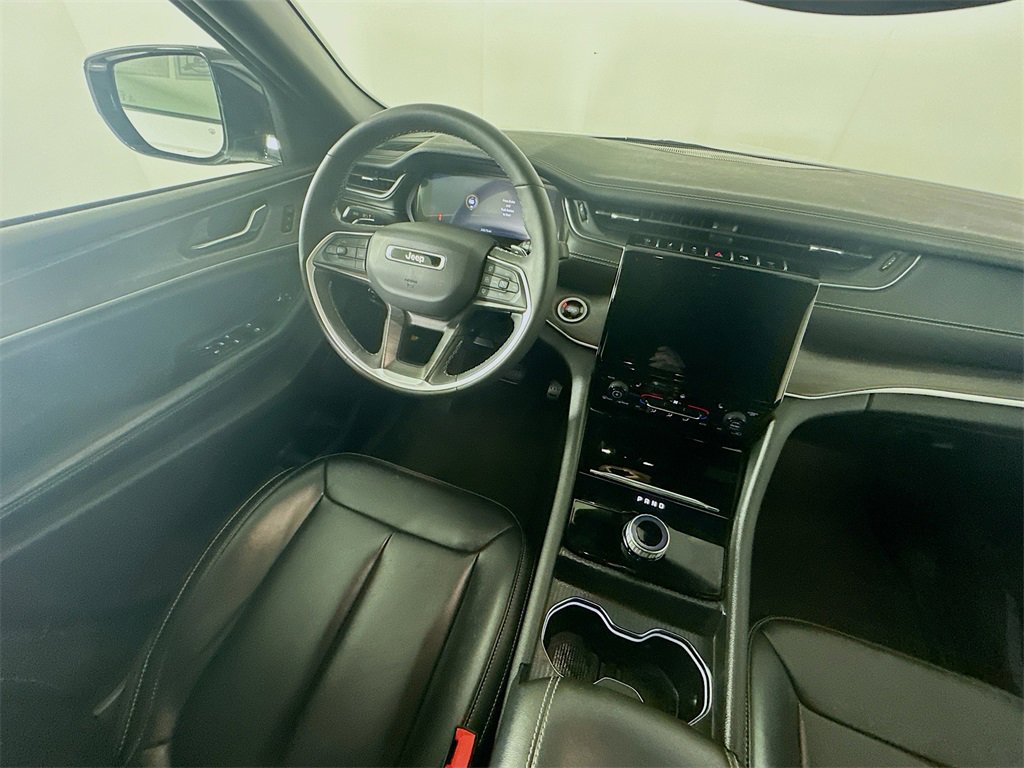 Used 2024 Jeep Grand Cherokee Limited image 9