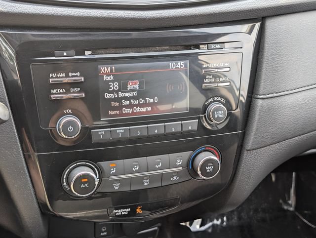Used 2017 Nissan Rogue S w/ Appearance Package AWD/4WD image 22
