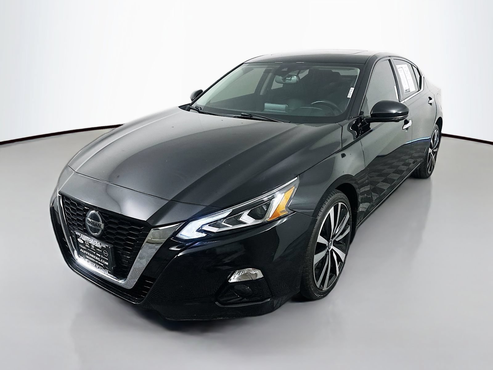 Used 2021 Nissan Altima 2.5 Platinum AWD/4WD image 3