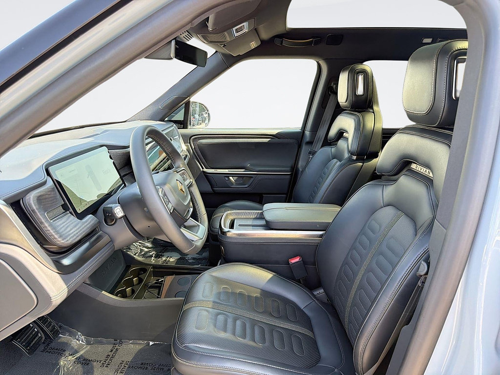 Used 2026 Rivian R1S Adventure Dual AWD/4WD image 22