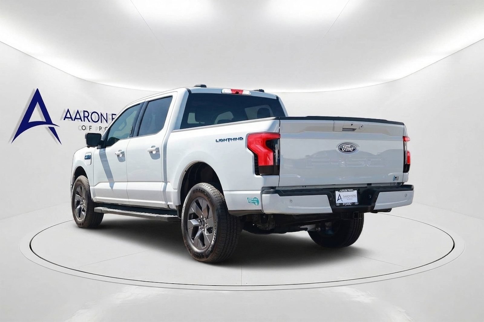 Used 2024 Ford F150 Lightning Flash AWD/4WD image 7