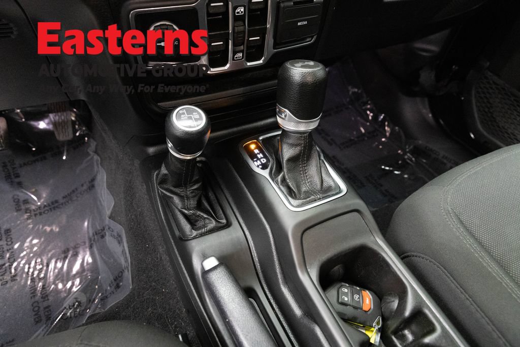 Used 2023 Jeep Wrangler Unlimited w/ Cold Weather Group AWD/4WD image 13