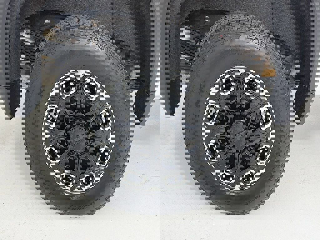 Used 2022 Chevrolet Silverado 3500 High Country image 36