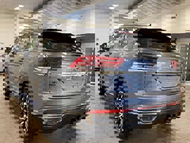 Used 2023 Volkswagen Atlas Cross Sport SEL AWD/4WD image 5