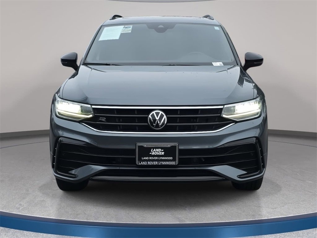 Used 2022 Volkswagen Tiguan SE R-Line image 3