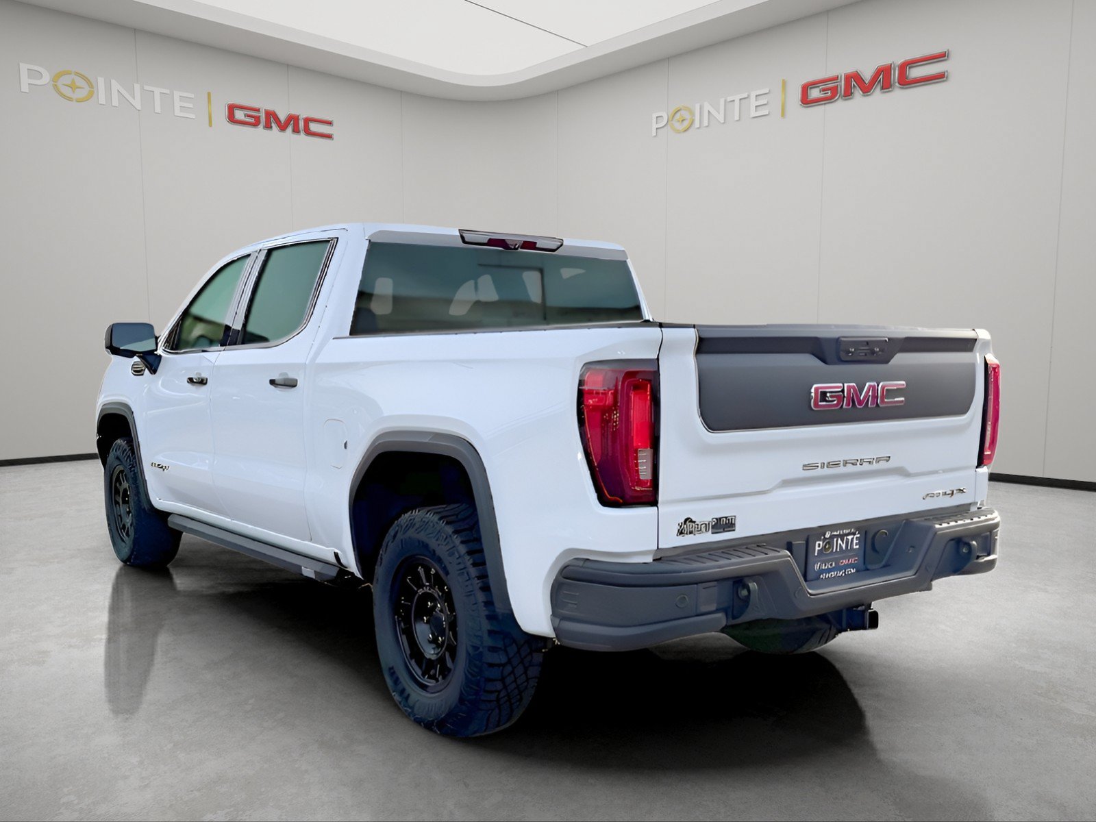 Used 2023 GMC Sierra 1500 AT4X w/ AT4X AEV Edition AWD/4WD image 7