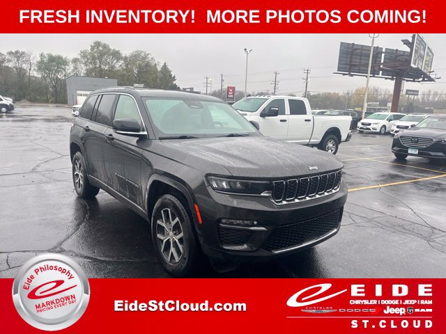 Used 2024 Jeep Grand Cherokee Limited AWD/4WD image 1