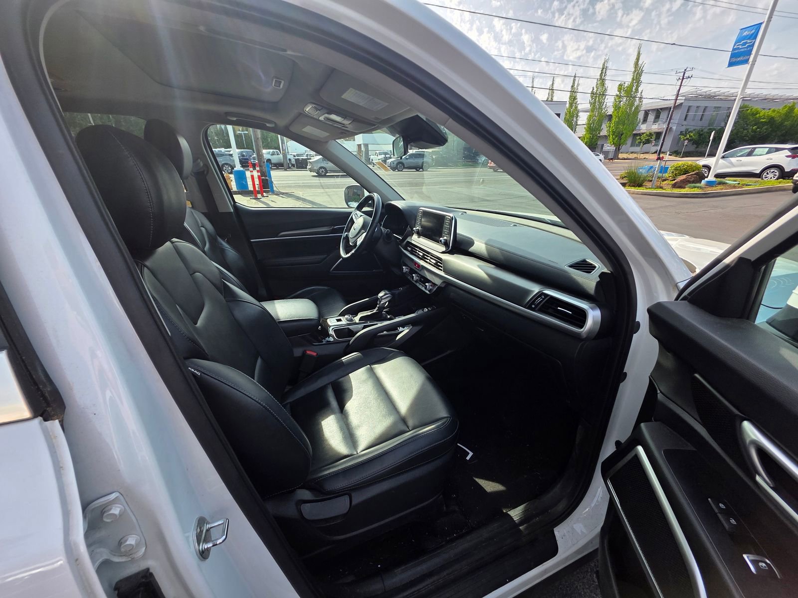 Used 2020 Kia Telluride S w/ S 8 Passenger Seating Package AWD/4WD image 15