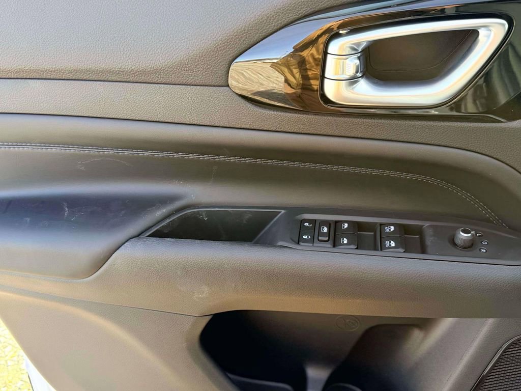 New 2026 Jeep Compass Limited image 13