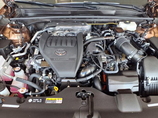 Used 2025 Toyota Crown Platinum AWD/4WD image 3