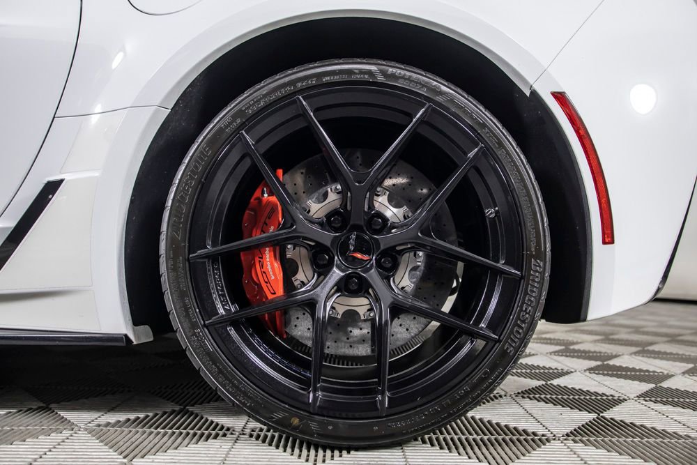 Used 2016 Chevrolet Corvette Z06 w/ Z07 Performance Package RWD image 39