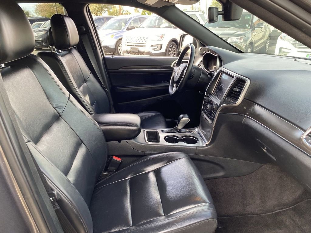 Used 2018 Jeep Grand Cherokee Limited image 11