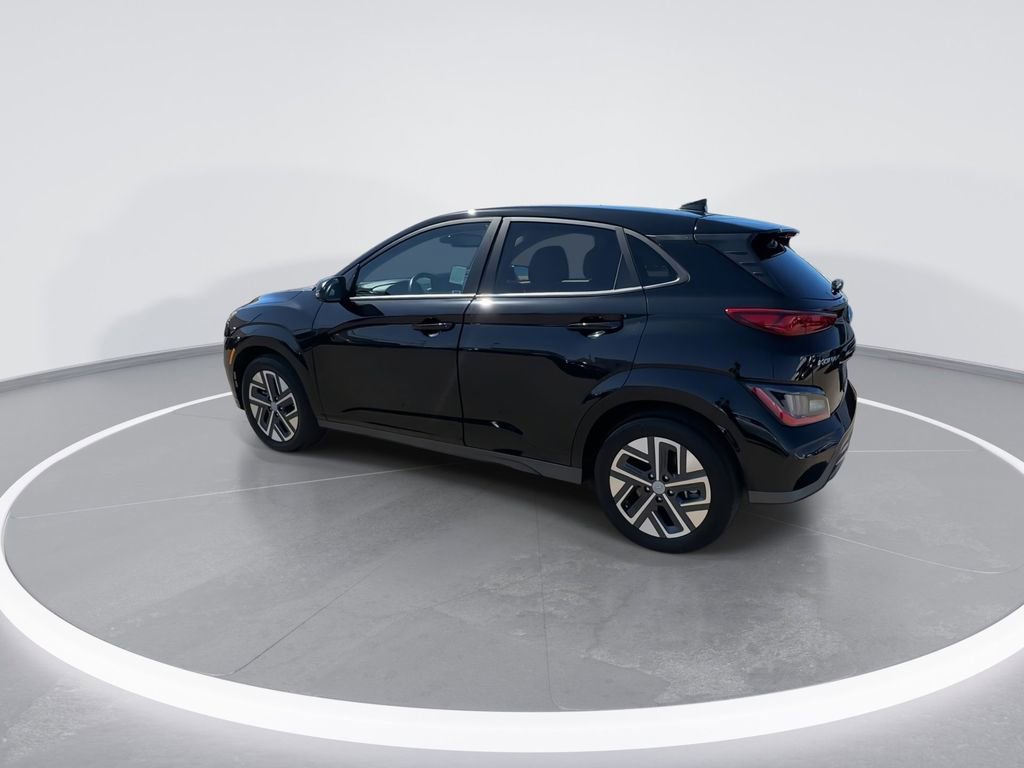 Used 2023 Hyundai Kona Limited w/ Cargo Package FWD image 11