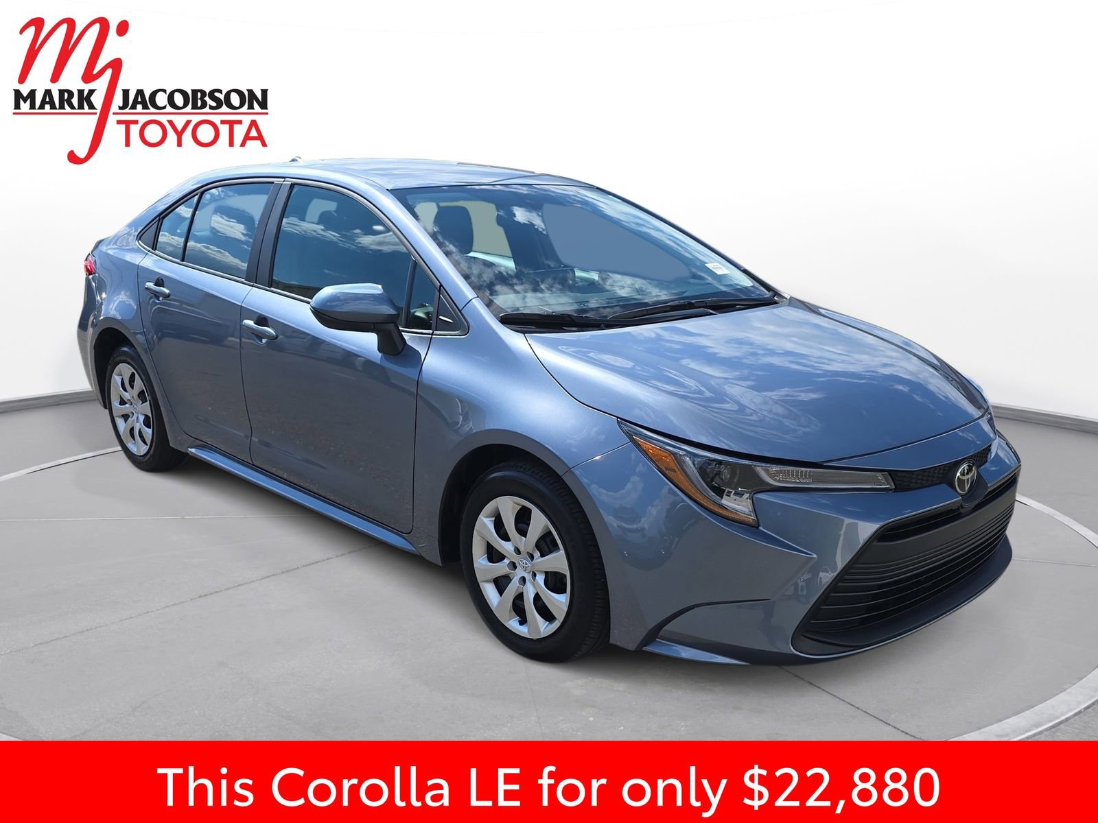 Used 2025 Toyota Corolla LE w/ Convenience Package image 5