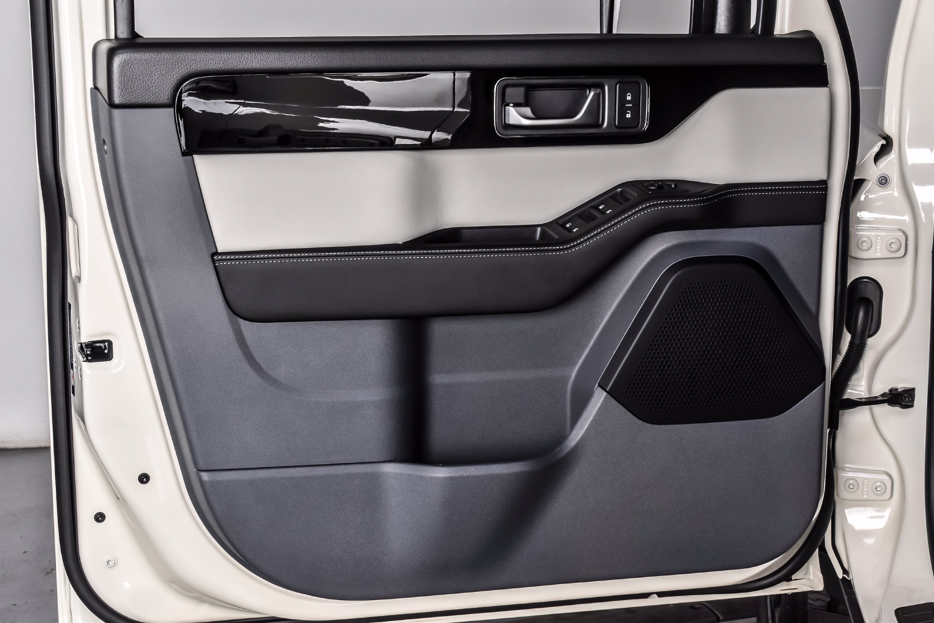 New 2026 INEOS Grenadier Station Wagon AWD/4WD image 13