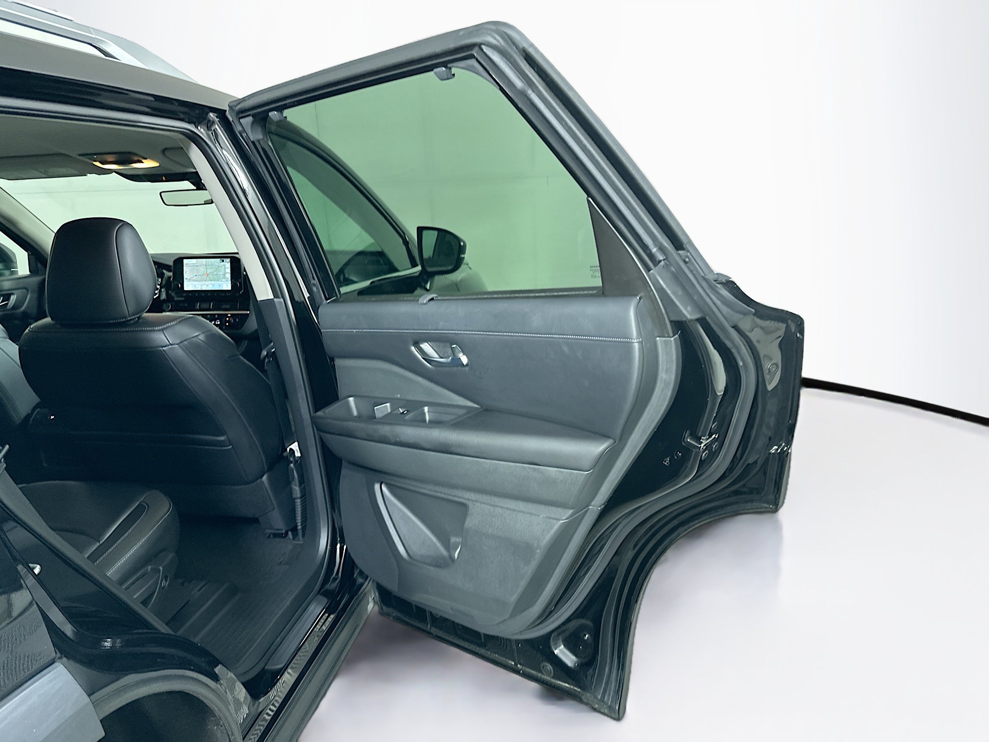 Used 2023 Nissan Pathfinder SL AWD/4WD image 31