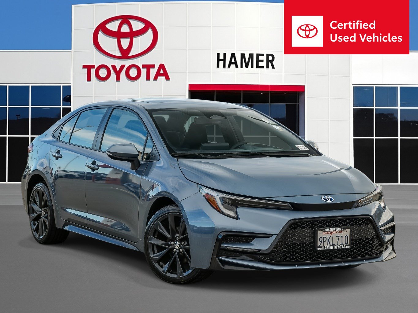 Certified 2024 Toyota Corolla SE w/ SE Package FWD image 1