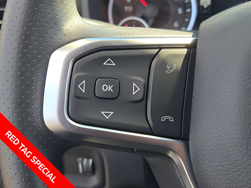 New 2026 RAM 1500 Express AWD/4WD image 32