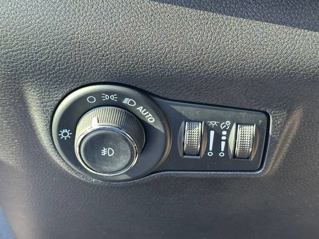Used 2022 Jeep Compass High Altitude AWD/4WD image 24
