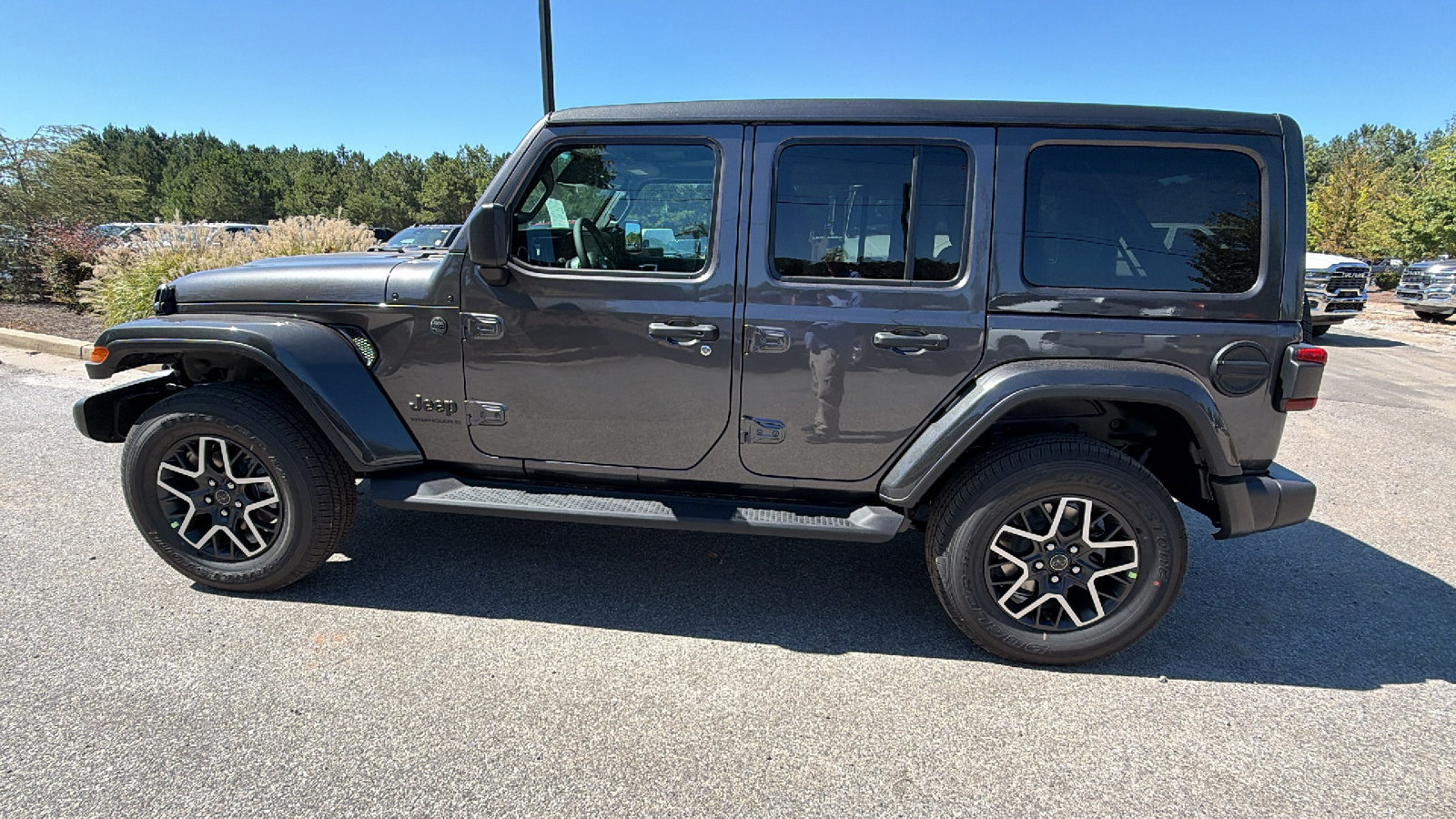 New 2027 Jeep Wrangler Unlimited Sahara AWD/4WD image 11