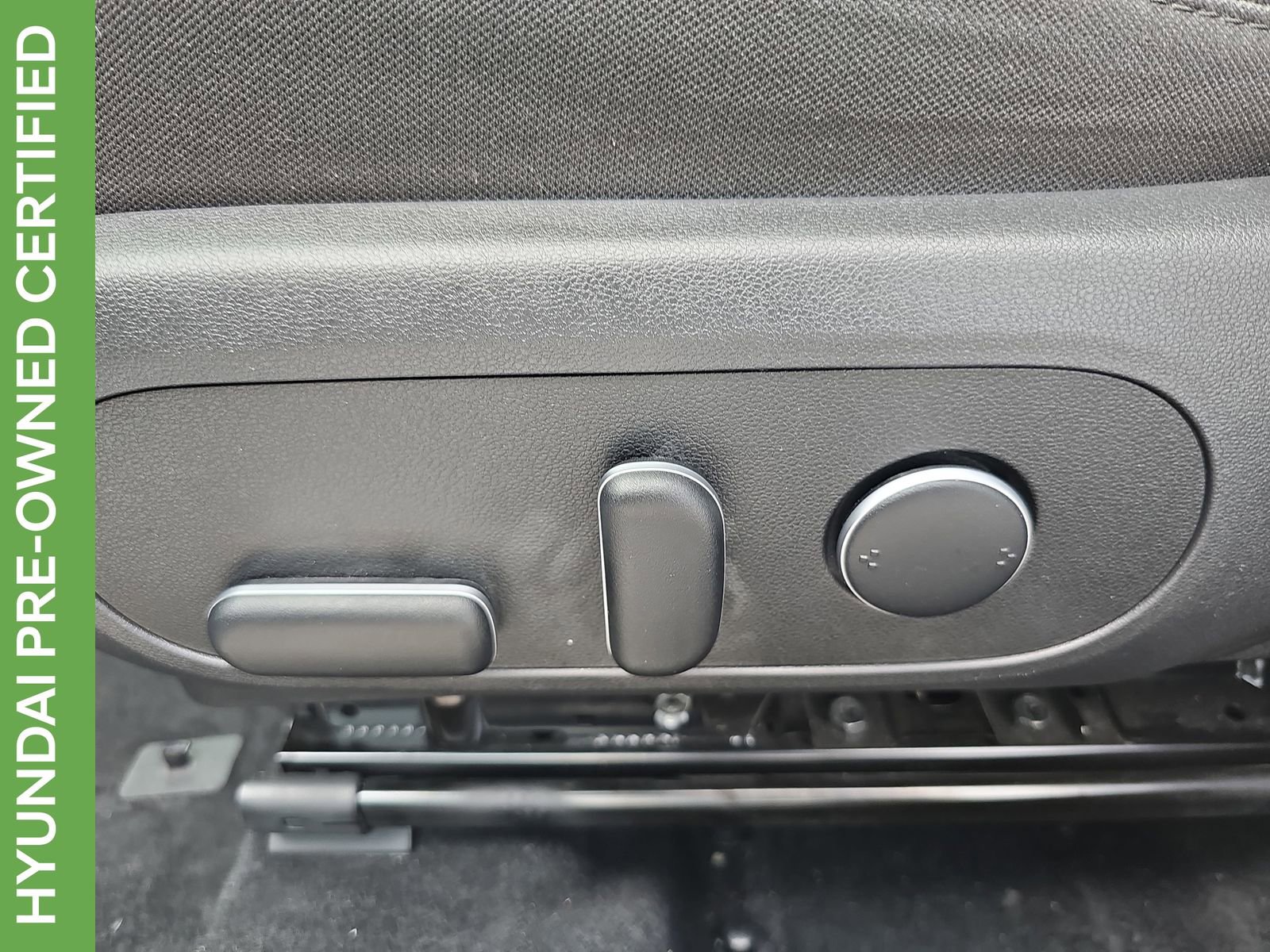 Certified 2024 Hyundai Kona SEL FWD image 32