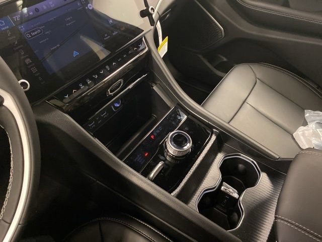 New 2026 Jeep Grand Cherokee Limited w/ Limited Altitude Package AWD/4WD image 15