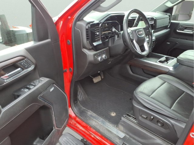 Used 2024 GMC Sierra 3500 SLT w/ SLT Premium Package AWD/4WD image 9