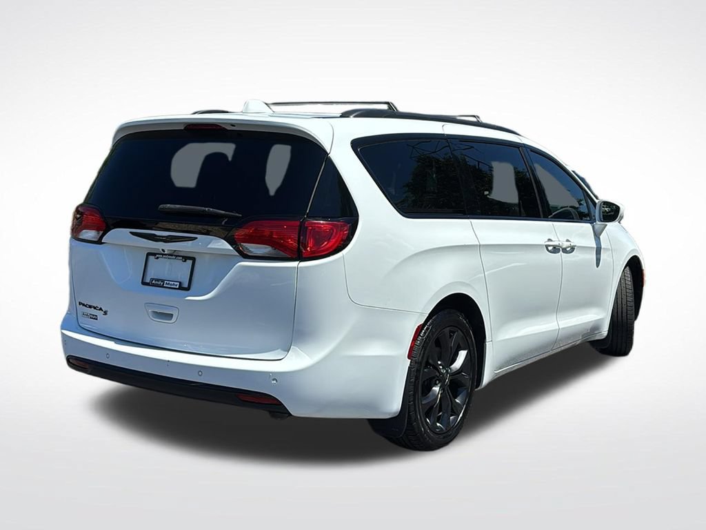 Used 2018 Chrysler Pacifica Touring Plus FWD image 7