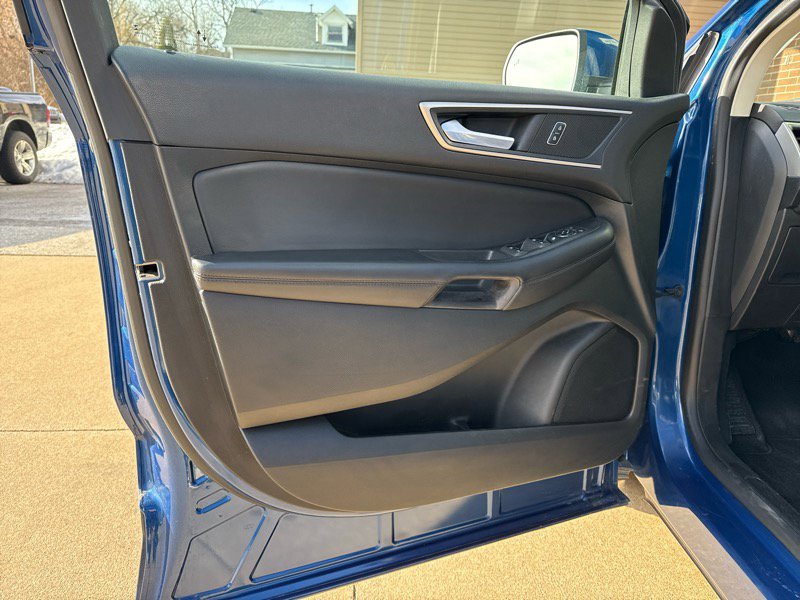 Used 2024 Ford Edge SEL image 11