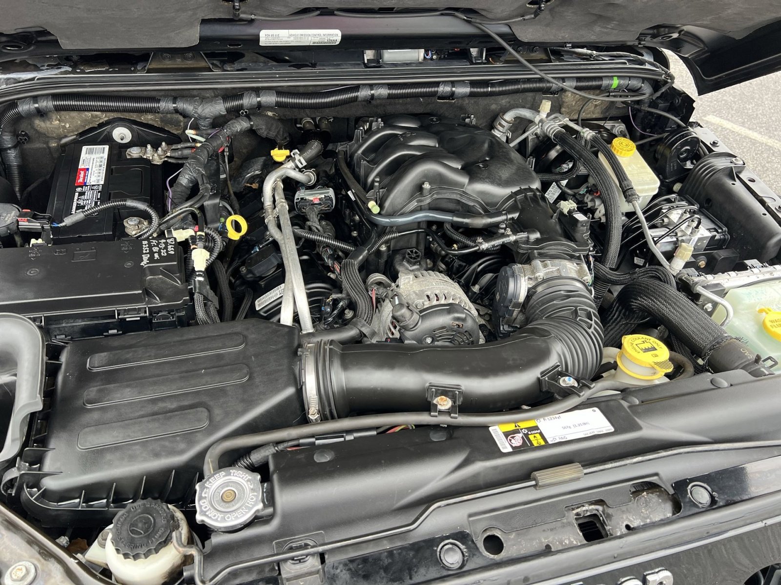 Used 2015 Jeep Wrangler Unlimited Sahara w/ Connectivity Group image 25