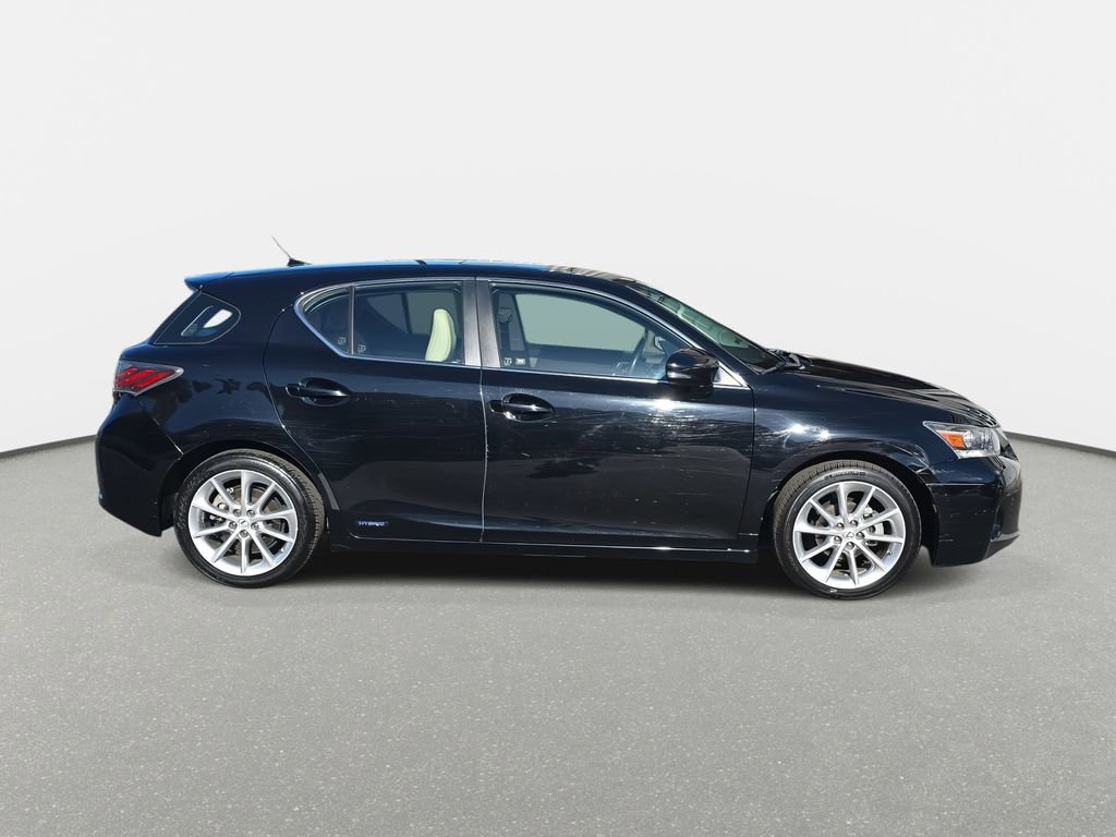 Used 2011 Lexus CT 200h Premium w/ Premium Audio Pkg image 4