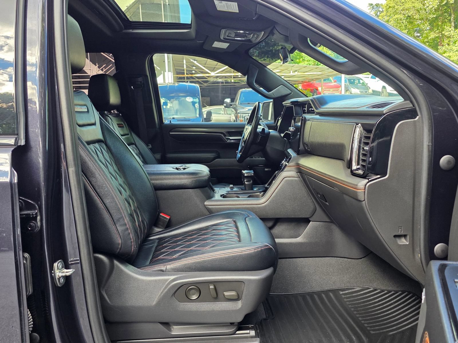 Used 2023 GMC Sierra 1500 AT4 w/ AT4 Premium Package AWD/4WD image 35