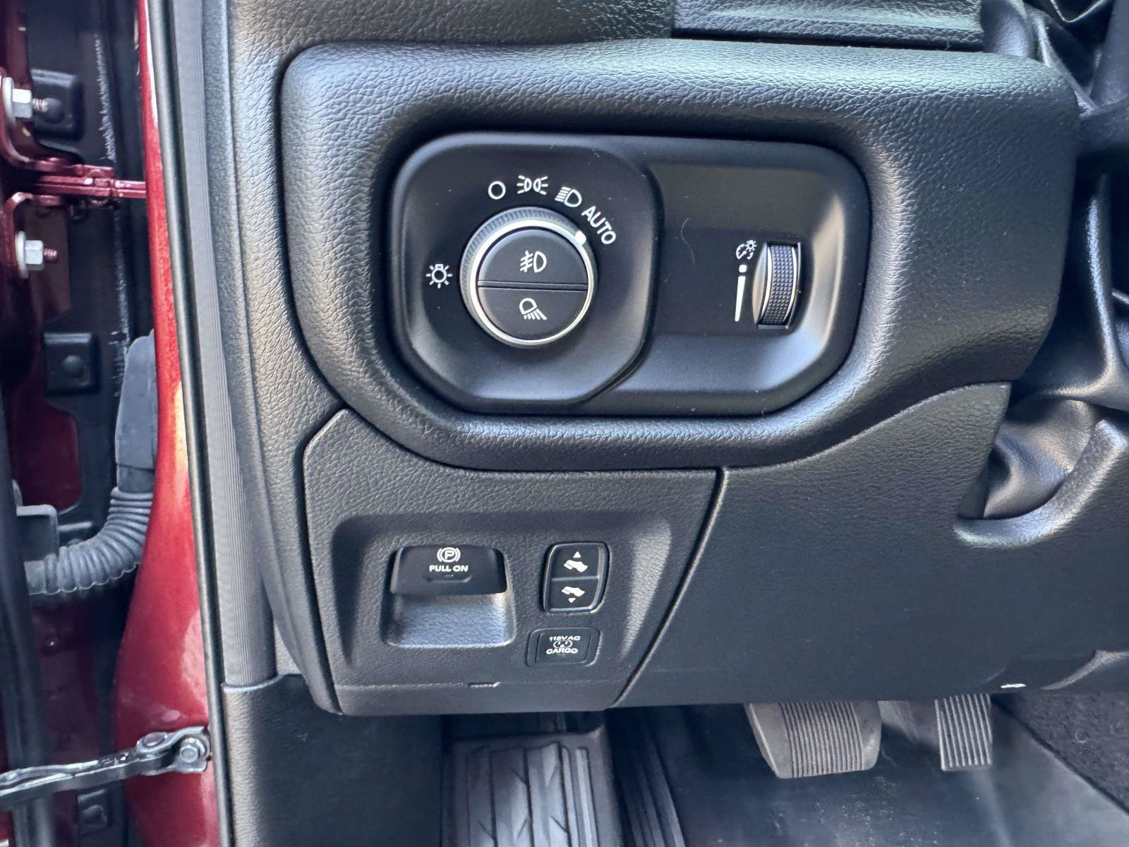 Used 2025 RAM 1500 Big Horn AWD/4WD image 27