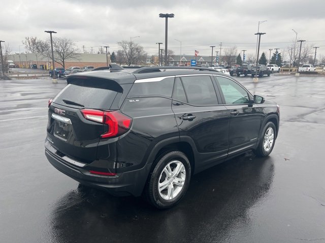 Certified 2023 GMC Terrain SLE w/ Driver Convenience Package image 5