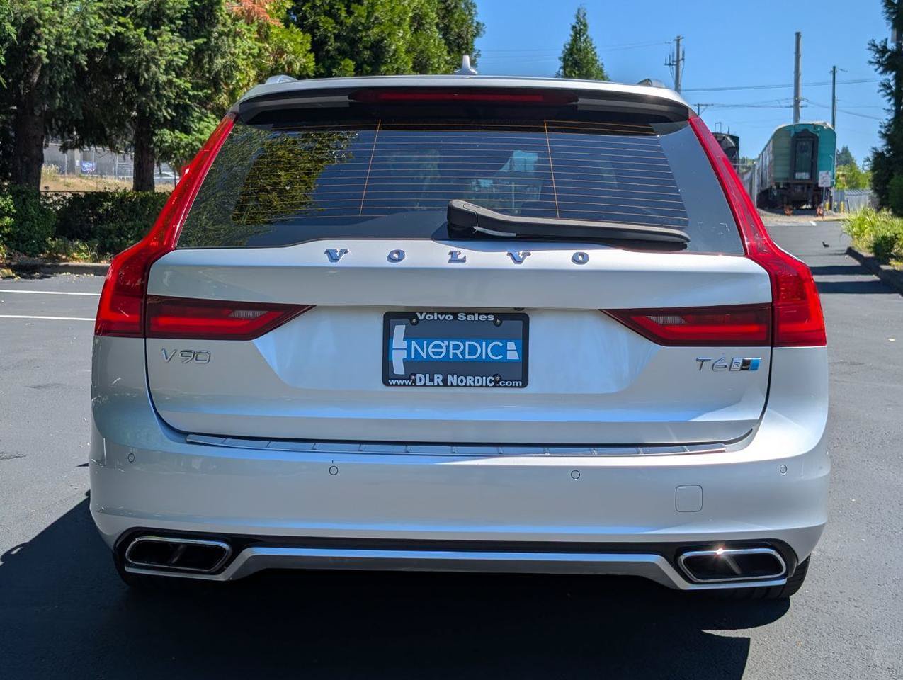 Used 2019 Volvo V90 T6 R-Design w/ Advanced Package AWD/4WD image 6