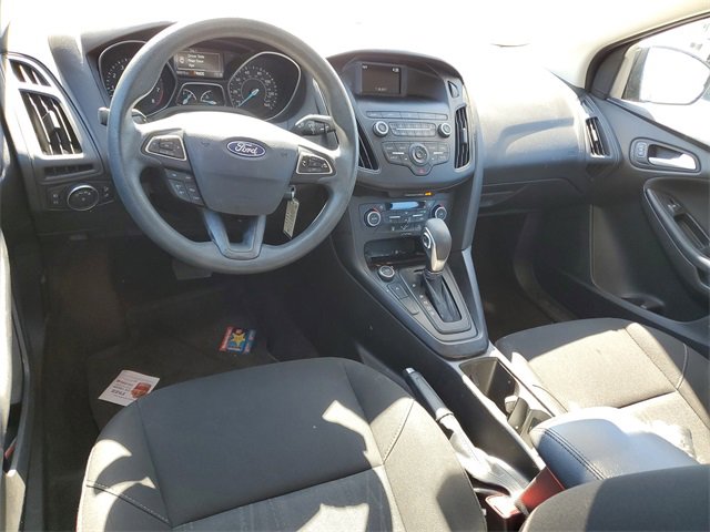 Used 2018 Ford Focus SE w/ SE Appearance Package image 10