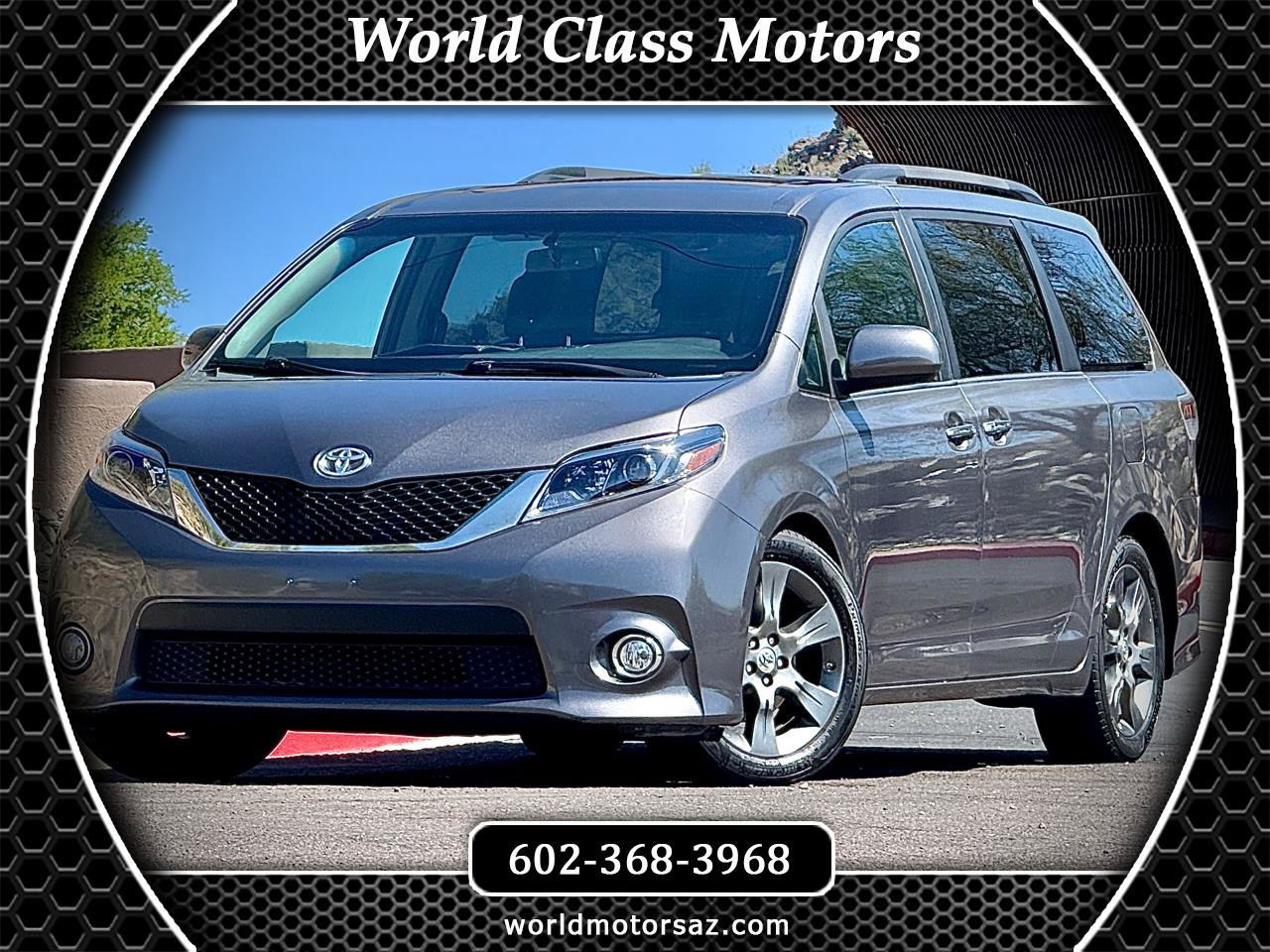 Used 2015 Toyota Sienna SE image 1