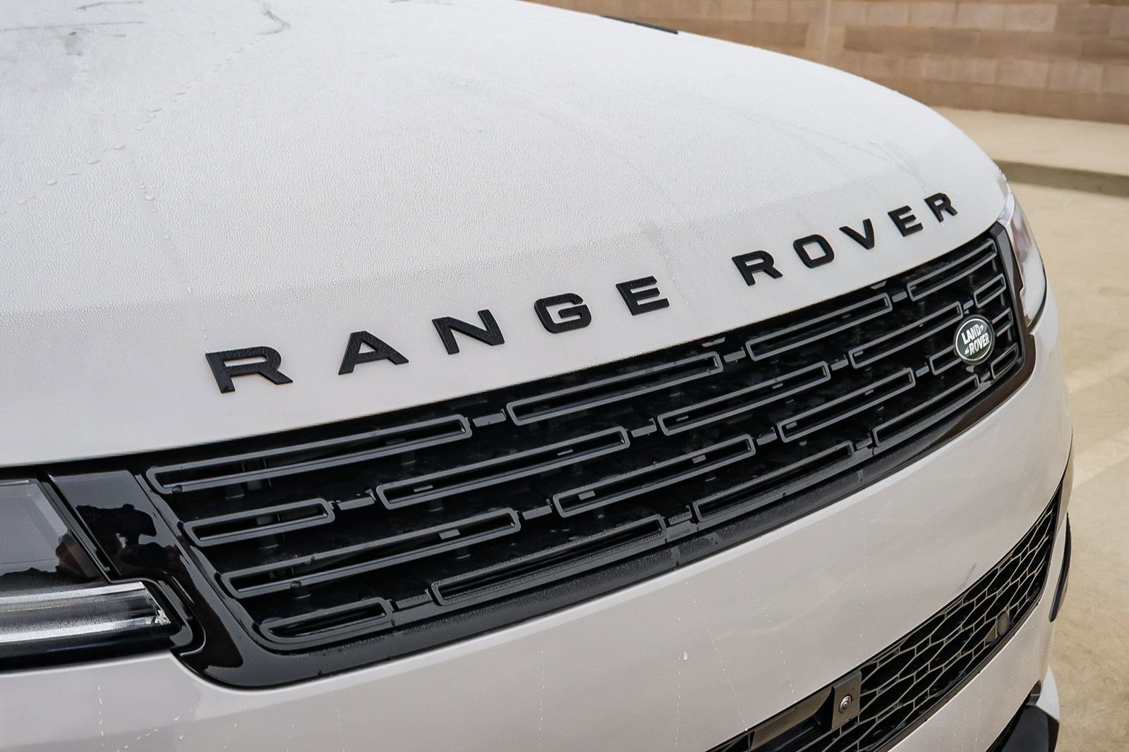 New 2025 Land Rover Range Rover Sport Dynamic SE image 16