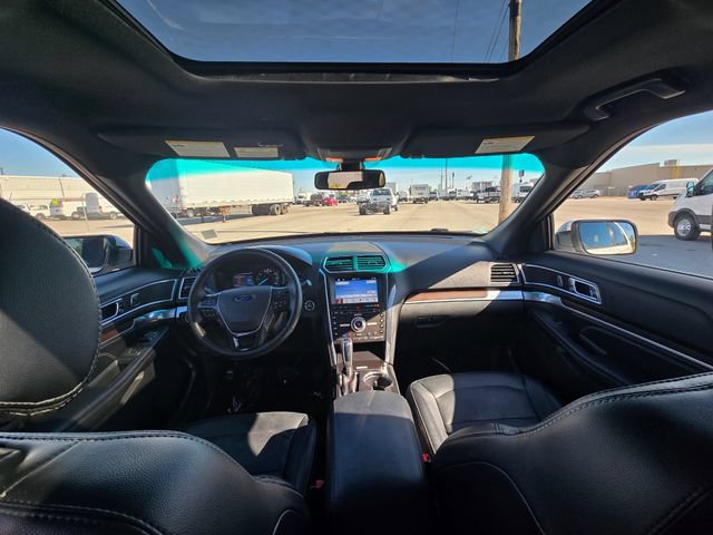 Used 2017 Ford Explorer Limited w/ Equipment Group 301A FWD image 17
