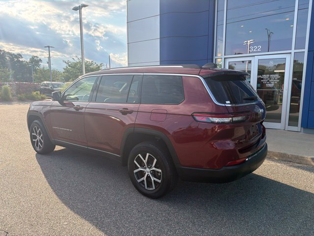 Used 2023 Jeep Grand Cherokee L Limited AWD/4WD image 4
