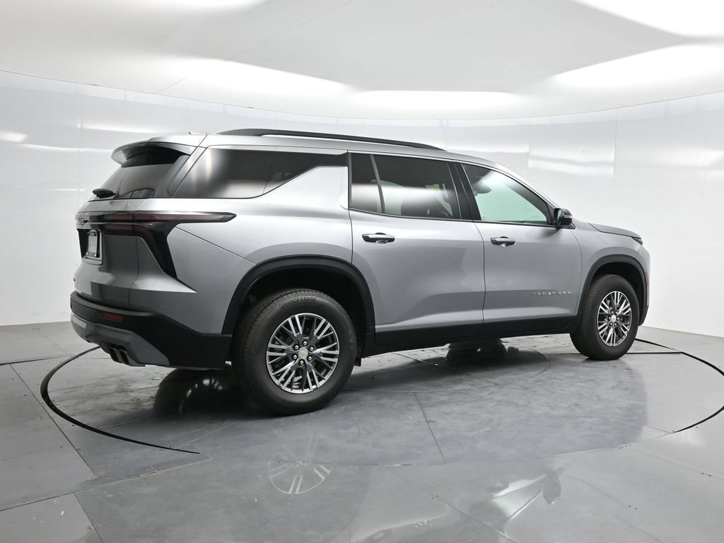 Used 2025 Chevrolet Traverse LT AWD/4WD image 38